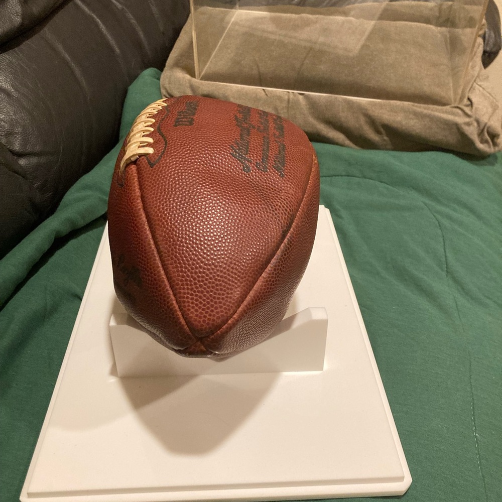 NFL Football - Picture 7 of 8